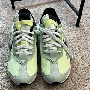 Nike Lime and Black Women's Sneakers